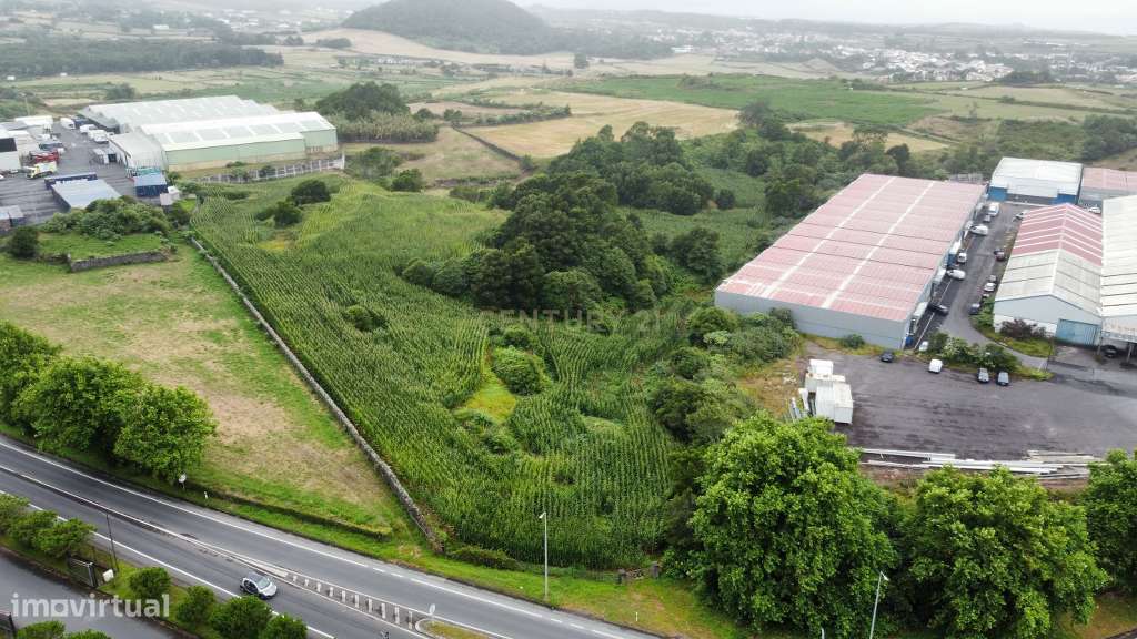 Terreno, 26 800 m², Pico da Pedra - Grande imagem: 3/14