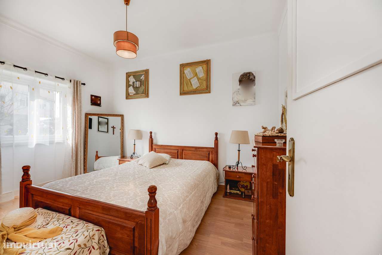 MORADIA T3 TRANSFORMADA EM T2 | GARAGEM | 221M2 | ARRUDA DOS VINHOS-15