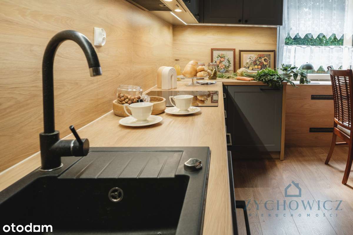 Dom w Wilkowie – przestrzeń, prywatność i natura-9