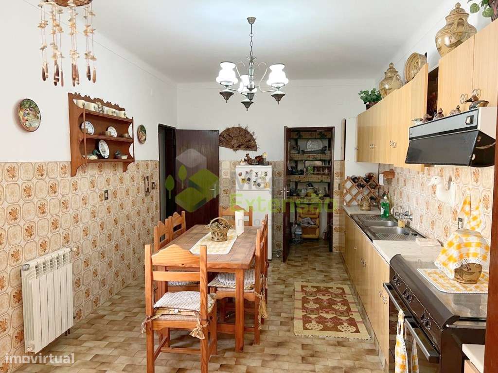 Moradia T3, com Terreno de 1080 m2, no Centro da Vila do Cadaval, c...-23