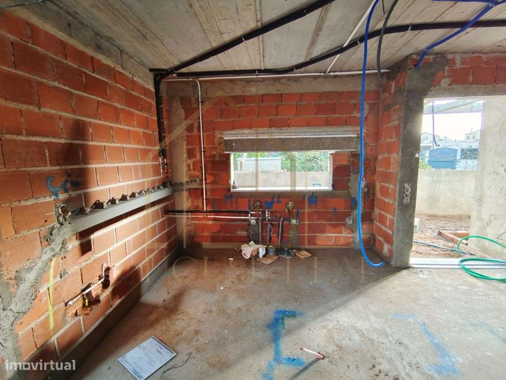 Sofisticada Moradia Térrea T3 +1 com Piscina. Fernão Ferro-25