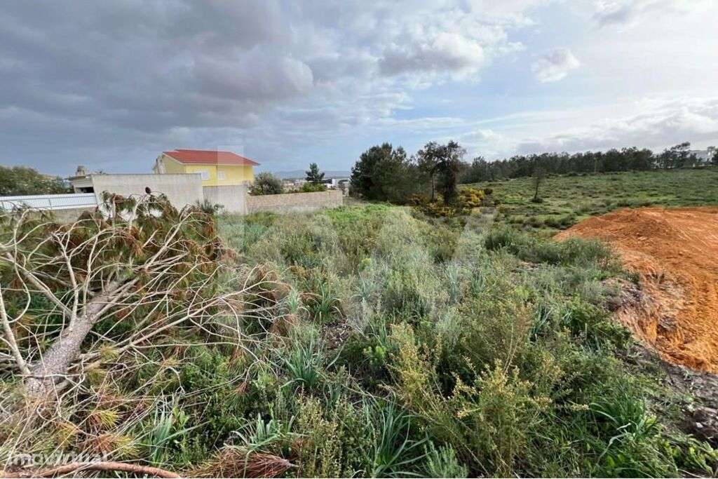 Terreno Urbano com 1379 m2 na urbanização Vila Alegre, Fernão Ferro - - Grande imagem: 5/13