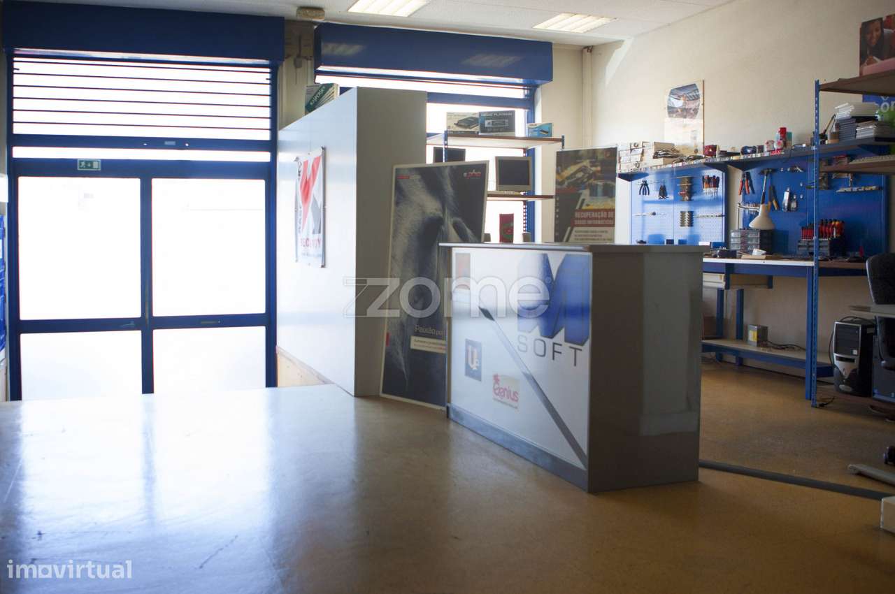 Loja para venda na Rua da Rasa, Mafamude, Vila Nova de Gaia - Grande imagem: 5/21