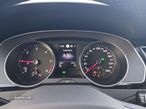 VW Passat Variant 2.0 TDi Business DSG - 13