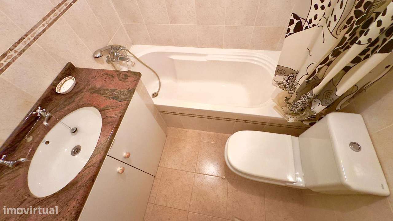 T3 transformado em T2 - vista mar - estacionamento - Torre Soleil-21