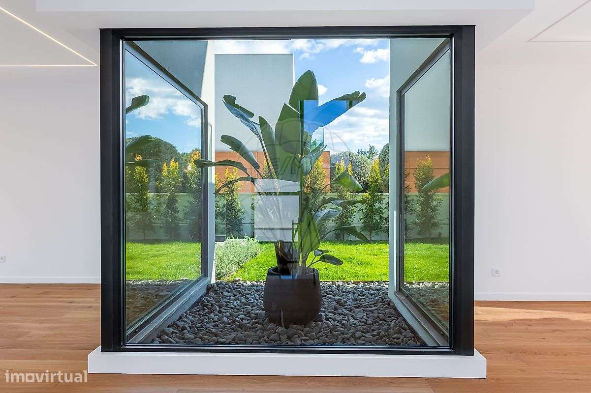 Moradia T5 para venda-8