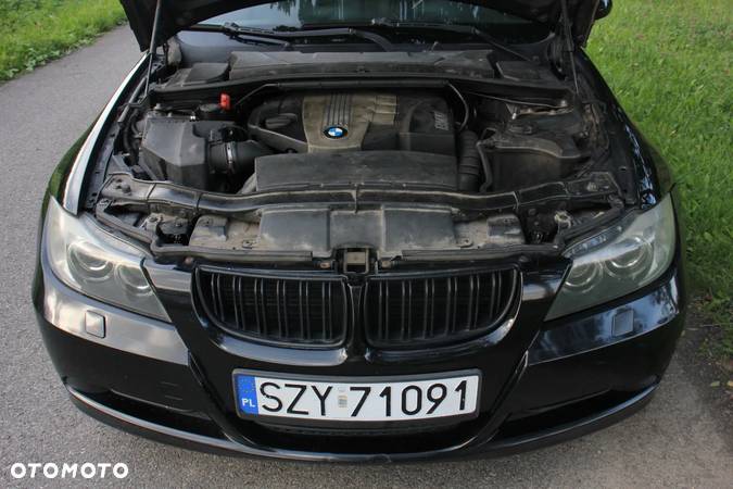 BMW Seria 3 320d - 12