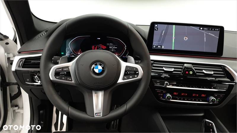 BMW Seria 5 520d mHEV M Sport sport - 12