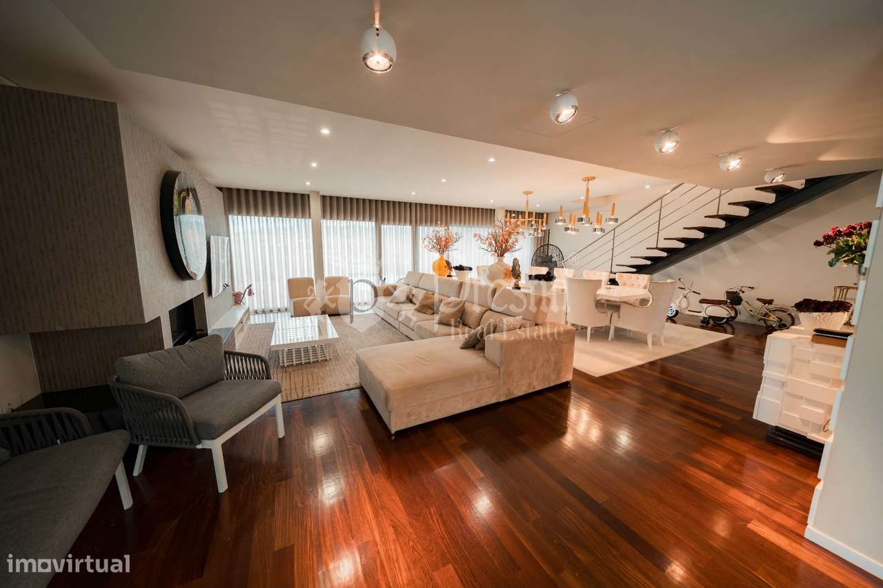 Moradia T4 com Vistas Deslumbrantes em Guimarães-14