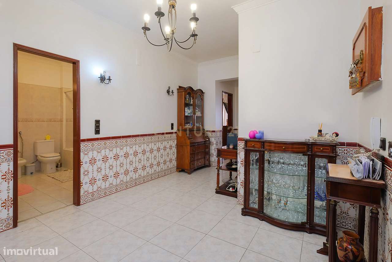 Apartamento T4 na Amora, Seixal-11