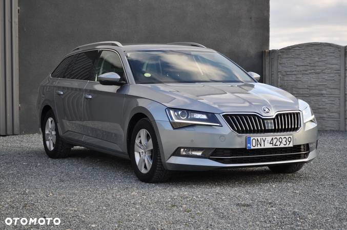 Skoda Superb 2.0 TDI Ambition - 1