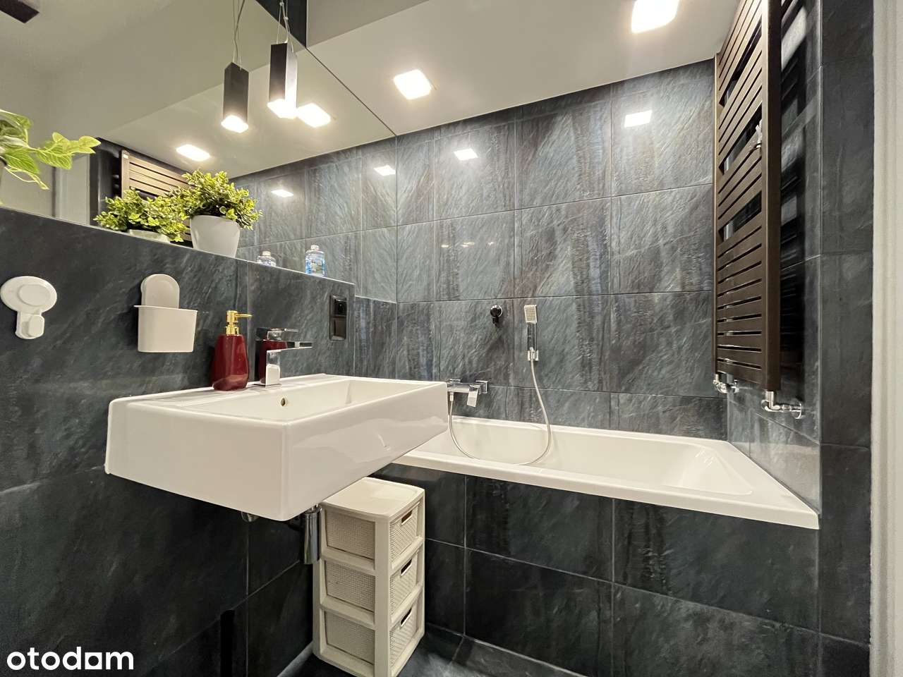 5 pokoi w zabudowie szeregowej - możliwość podziału na dwa mieszkania-7