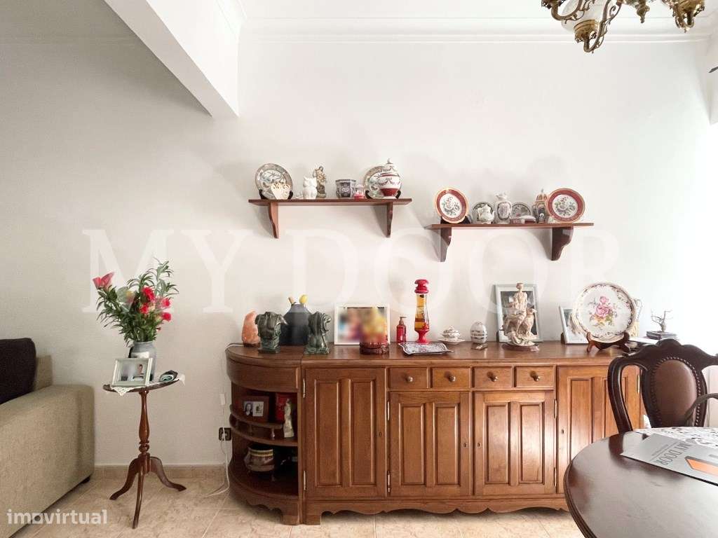 Apartamento T2 em Moscavide - 2º Andar - Ótimas Áreas - Grande imagem: 1/43