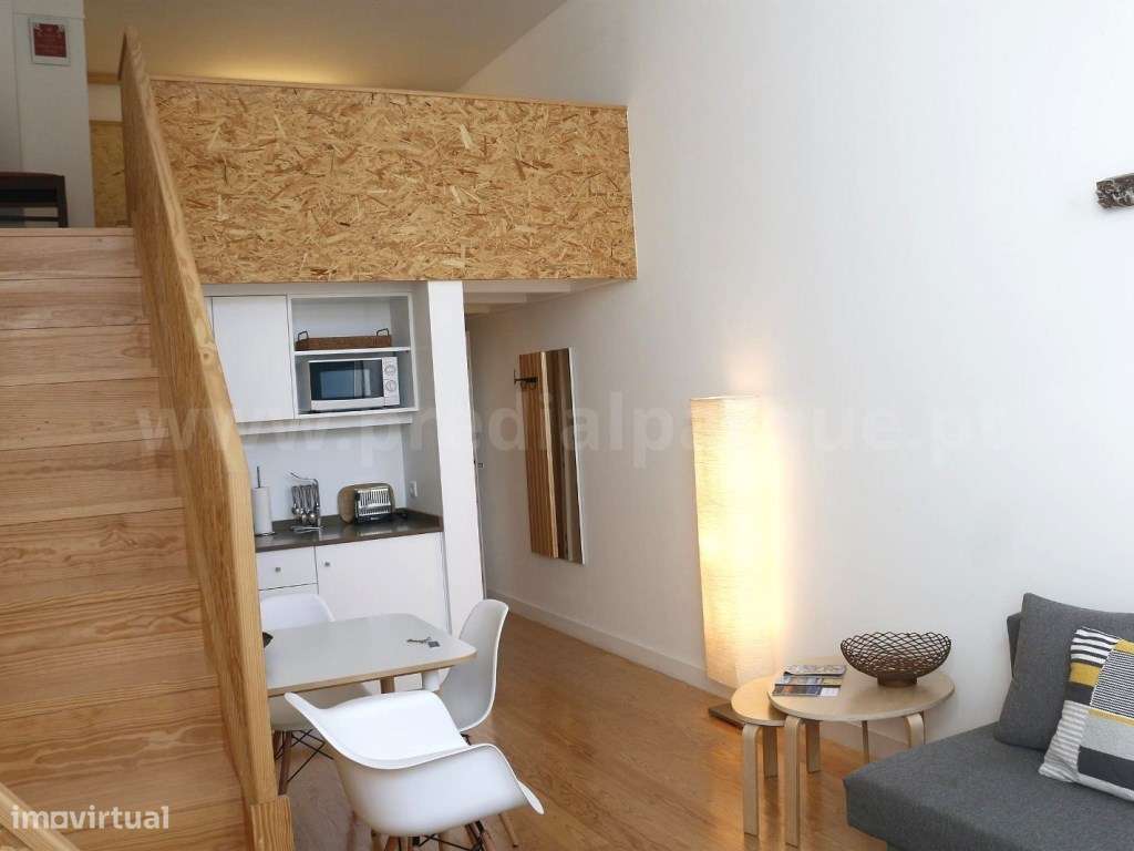Loft c/terraço no Centro do Porto-9