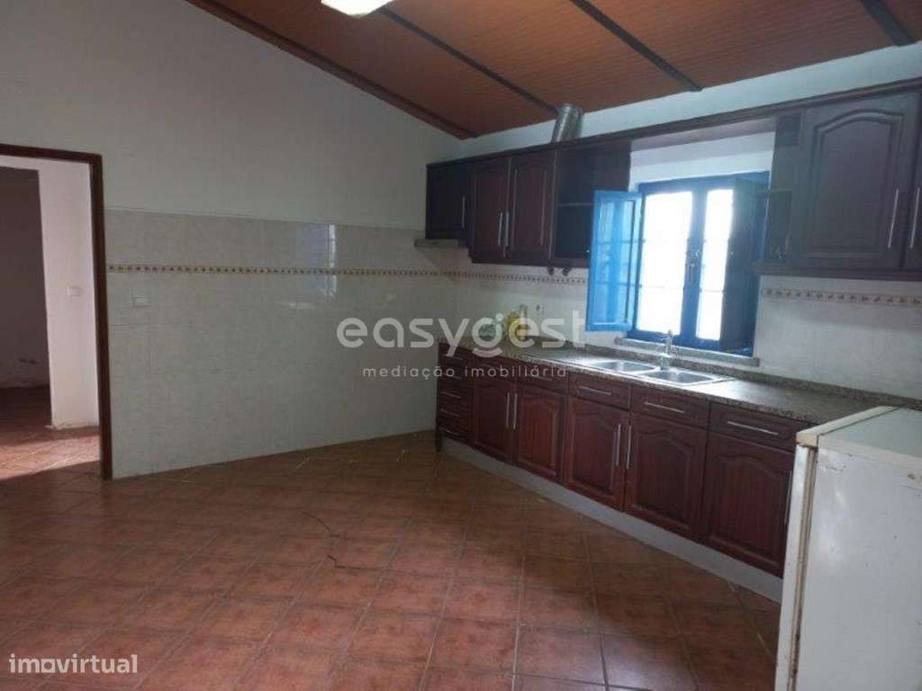 Moradia V3 com armazém localizada num monte na serra de Serpa - Grande imagem: 4/12