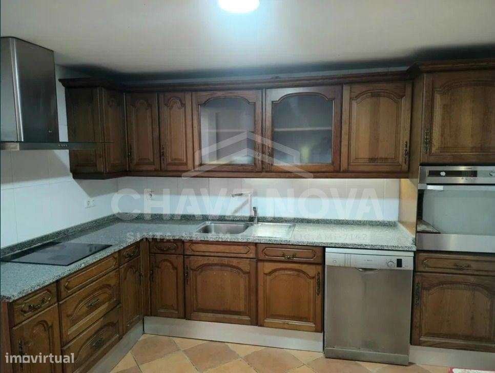 Moradia T2 geminada em Ramalde-7