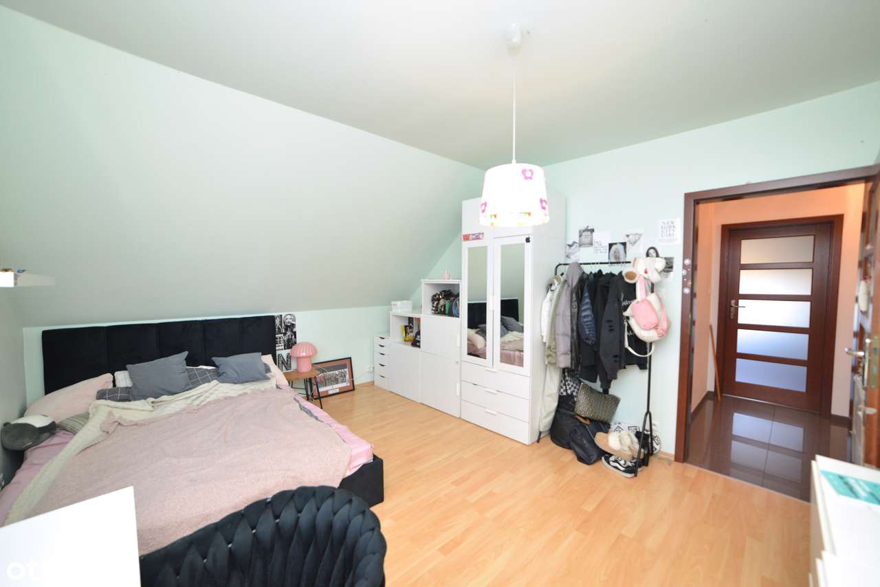 Wyjątkowy rodzinny dom z ogrodem i tarasem, 5 min do Leśnicy-16