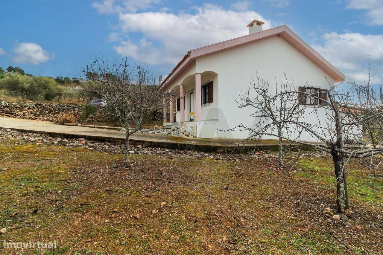 Moradia T3 térrea,  Isolada com 331m2 de terreno em Carviçais,  Bragan - Grande imagem: 5/41