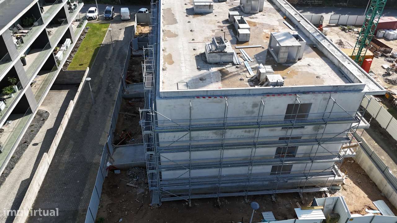 Apartamento T1 Em construção na Madalena-10