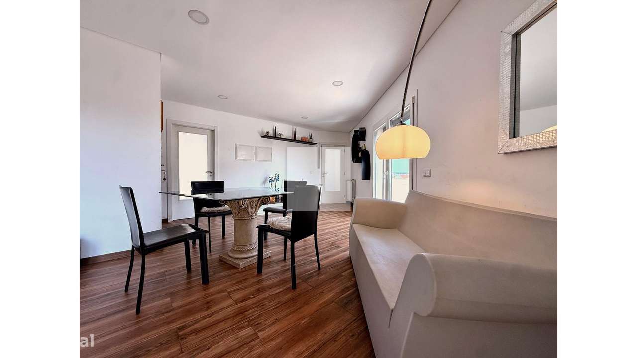Apartamento T3 c/ Garagem Dupla-6