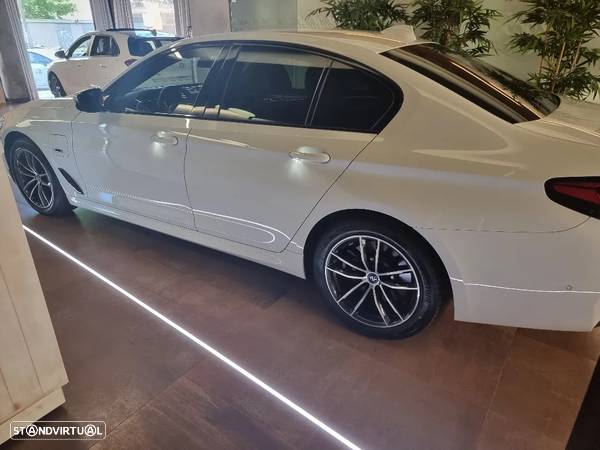 BMW 545 e xDrive Pack M - 2