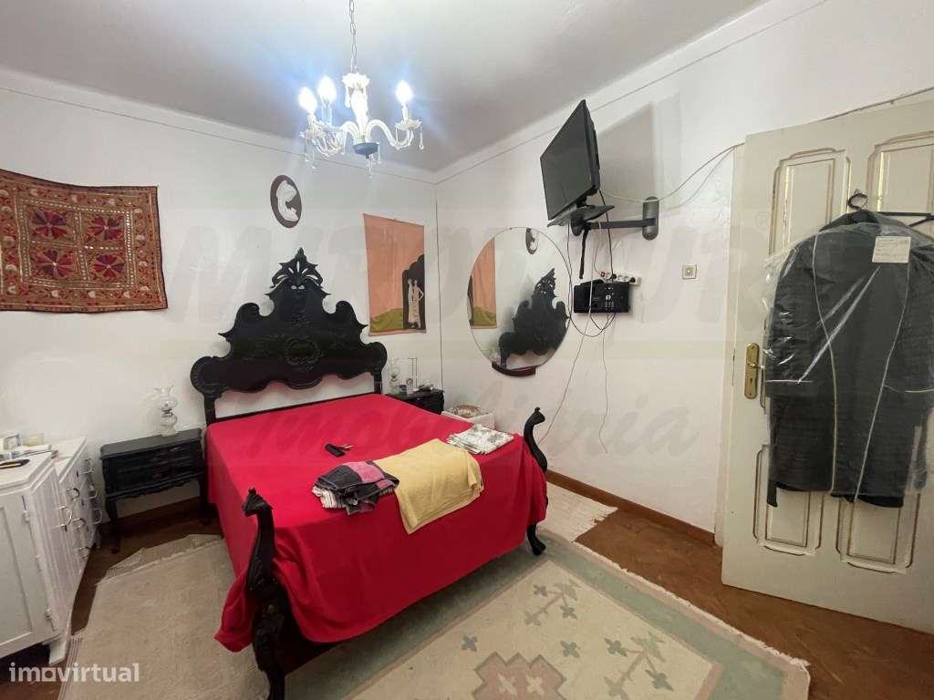 Moradia com Antiga padaria-8