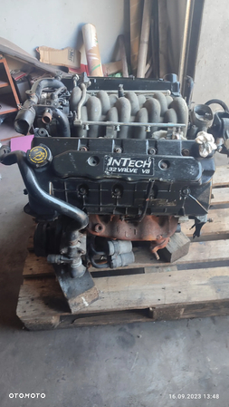 Silnik Lincoln Continental  4,6L V8 DOHC 32V 9G822AA - 16