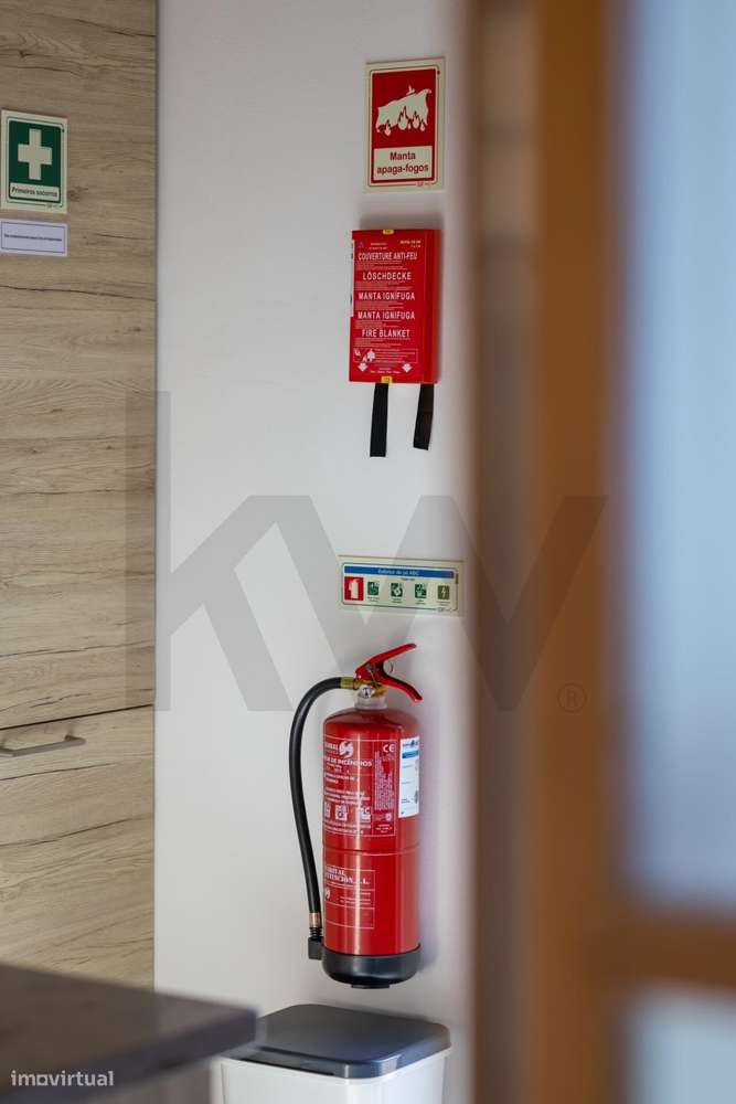 Moradia T-0 com piscina, estacionamento, Condomínio Casas Sopé da Serr-17