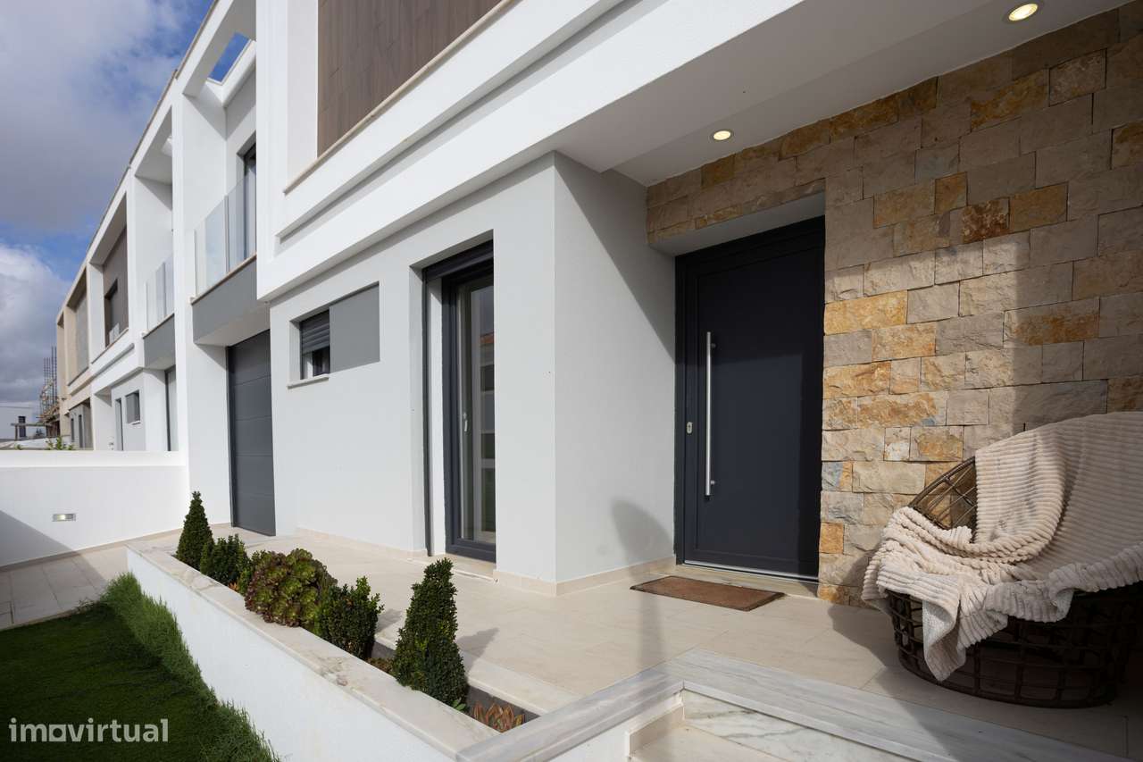 Moradia T4 Semi-Nova-51