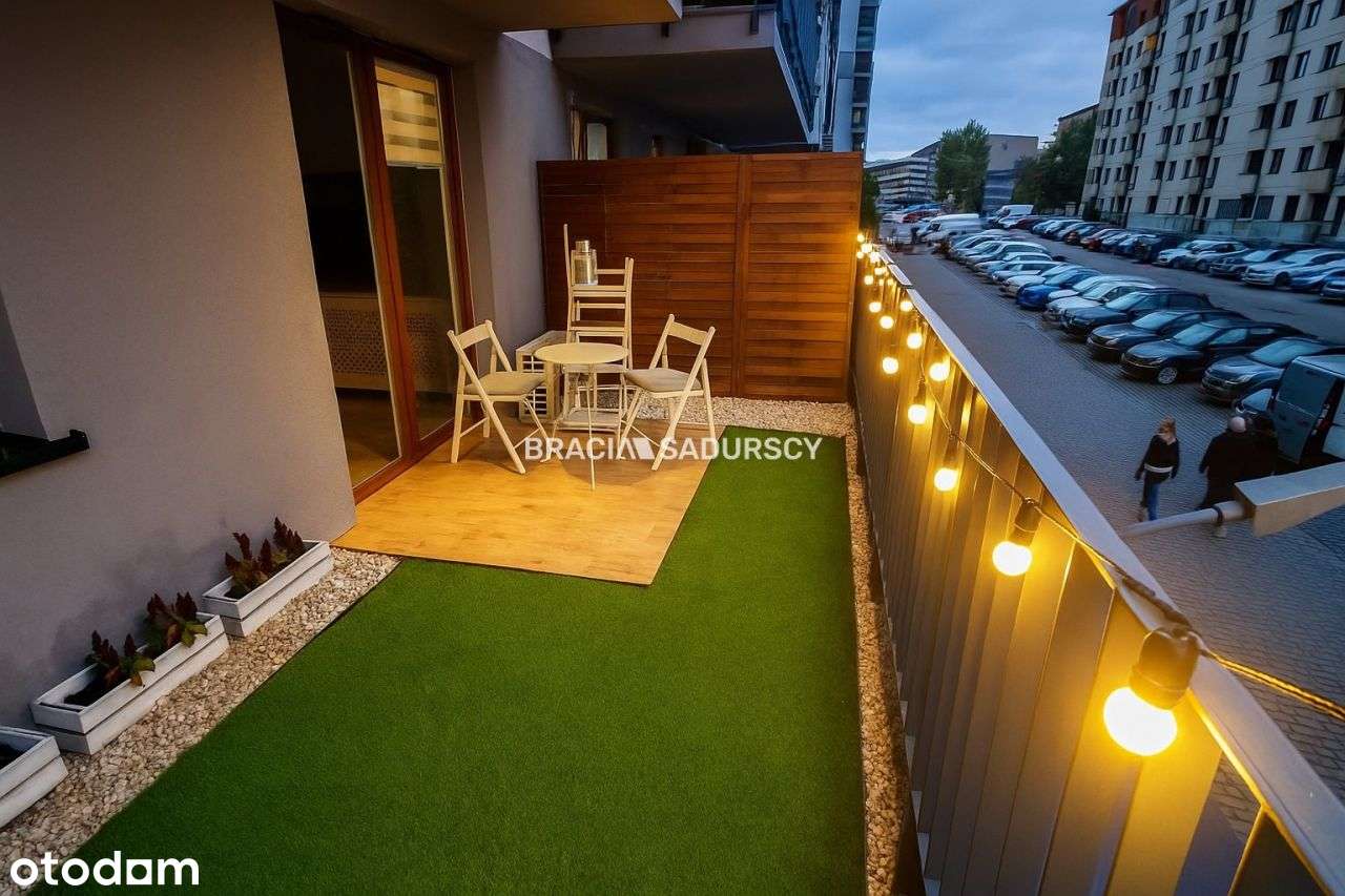 Komfortowo urządzone mieszkanie (taras i parking)-13