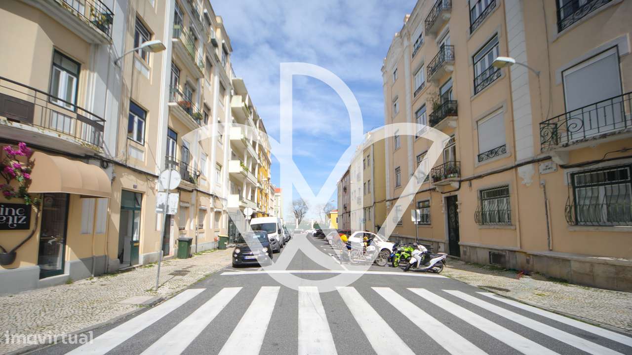 Loja com Mezanine em Campo de Ourique-13