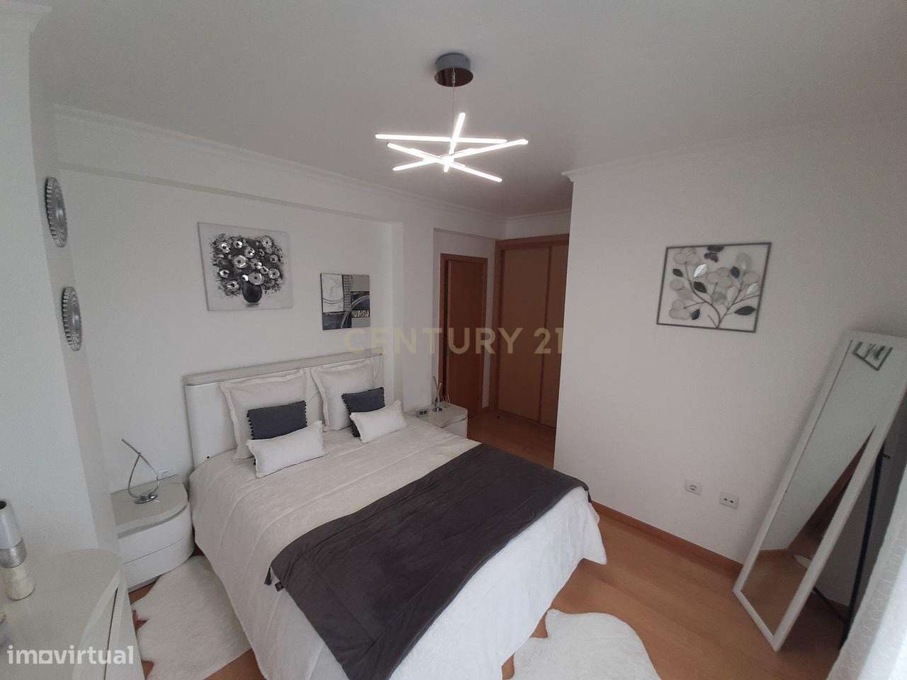 Moradia  T3 na  Lourinhã com Piscina  Garagem e Churrasqueira-16