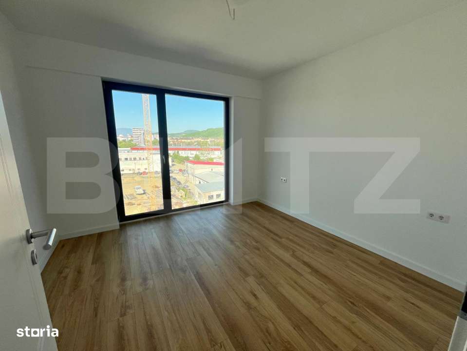 Apartament 3 camere, finisat lux, bloc nou, zona de Sud - Imagine principală: 5/10