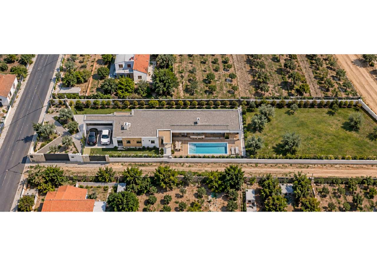 Terreno para Construção com Projeto de Moradia Térrea V2 e Piscina !-0
