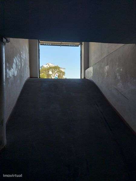 Garagem Rinchoa 17,5m2 +4m2 bons acessos - Grande imagem: 4/4