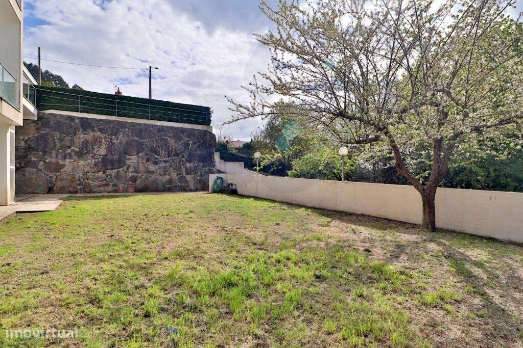 Moradia T4+Escritório na Areosa, junto à praia-32