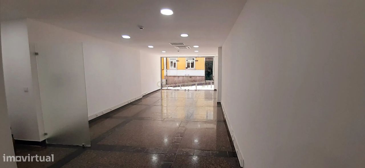 ESCRITÓRIO ou LOJA junto a arroios VENDE - Grande imagem: 1/7