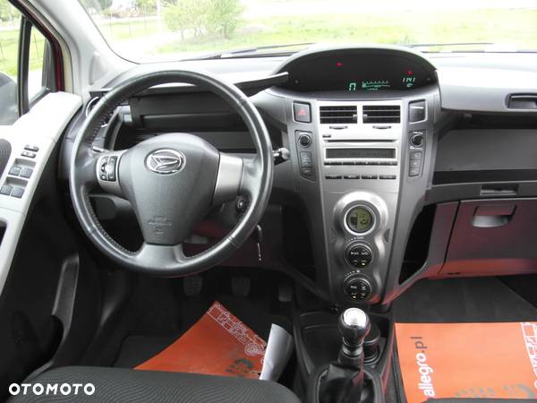 Toyota Yaris 1.33 VVT-i Executive - 21