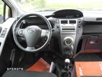 Toyota Yaris 1.33 VVT-i Executive - 21