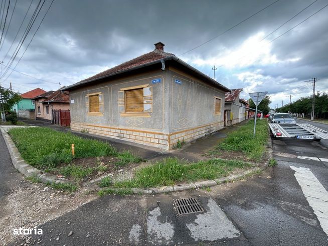 Casă de vânzare Bujac pe colț ( 3 camere)