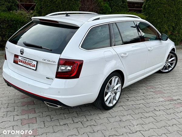 Skoda Octavia Combi 2.0 TDI DSG RS - 19