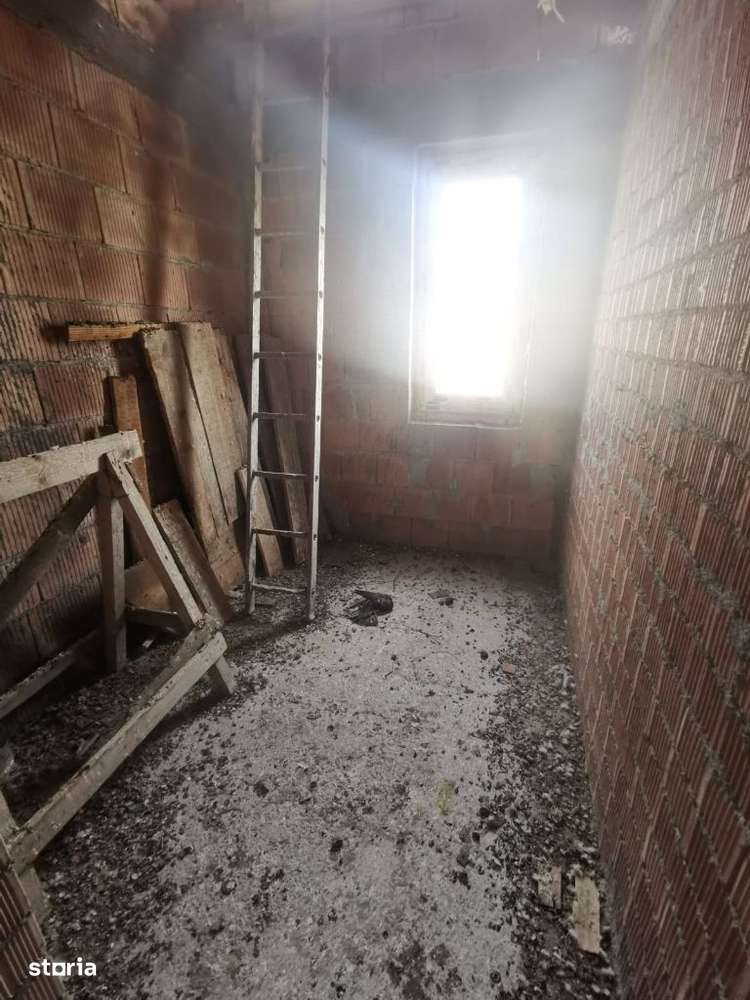 Casa la rosu in Harman - Imagine principală: 5/8