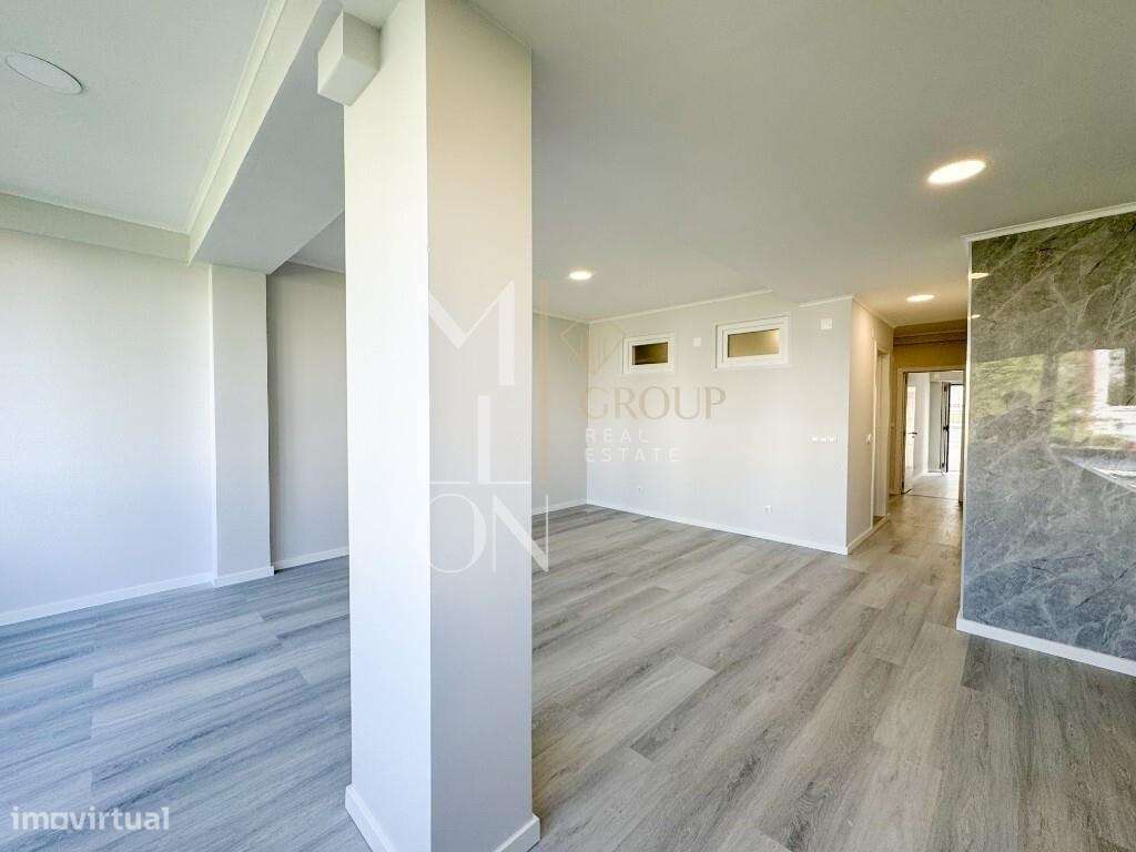 Apartamento T2 Totalmente Remodelado | Localização Premium - Grande imagem: 4/24