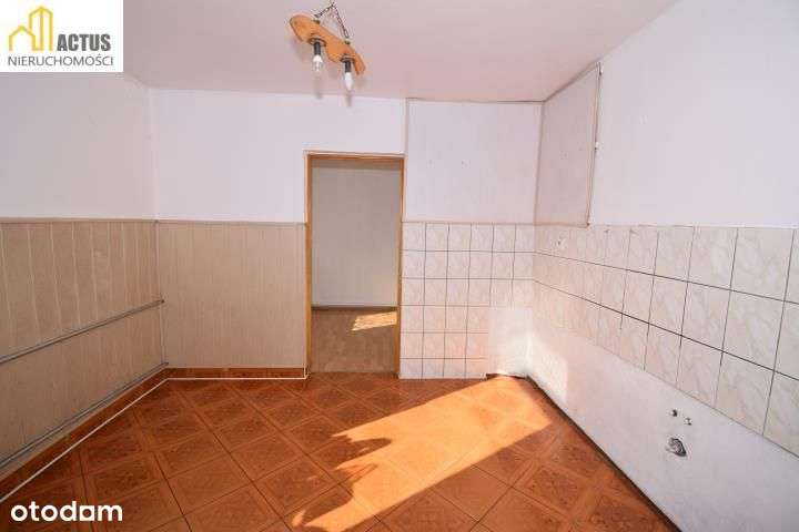 Dom Dz. 19 ar, Komis-warsztat sam.-17