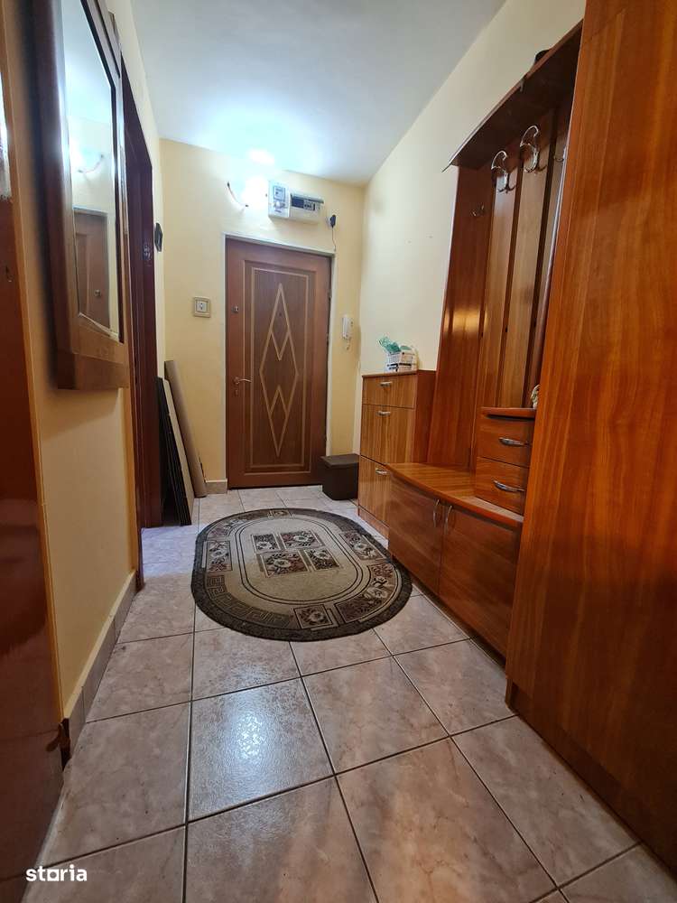 Apart.  4 camere Hipodrom etaj 1 - Imagine principală: 2/10