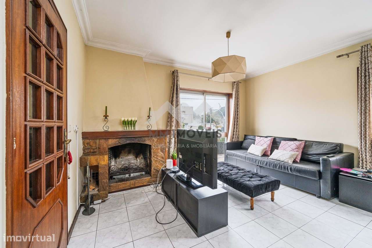 Moradia T5 | Nogueira - Maia | 4 Frentes | Jardim | Garagem - Grande imagem: 4/37