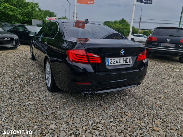 BMW Seria 5 520d Sport-Aut. - 30