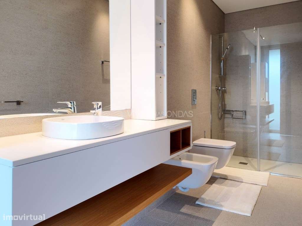 Luxuosa Moradia com 548 m2 - Premium com Piscina - 25 minutos do PORTO-28