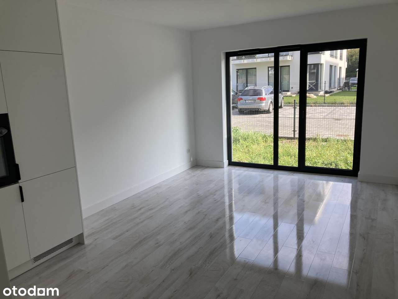 Nowe wykończone pod klucz. Z ogródkiem. Idealne dla seniora.-2