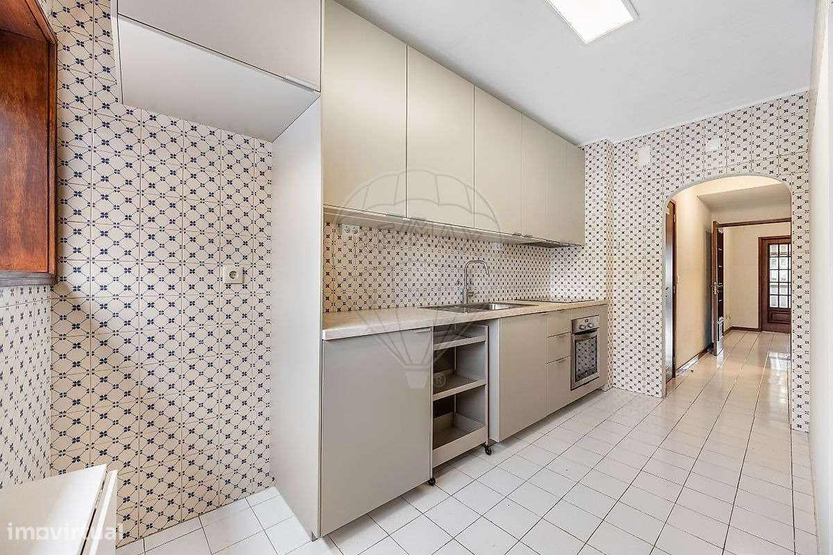 Apartamento T2+1 Renovado no Coração de Vila Nova de Famalicão-8